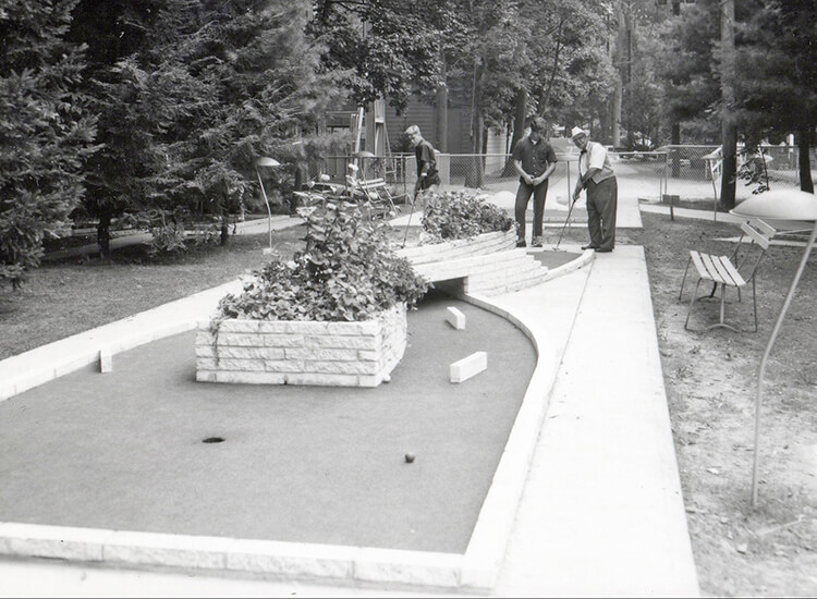 1967 - Miniature Golf