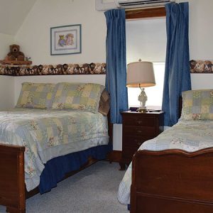 Latorre House - Forever Friends Room