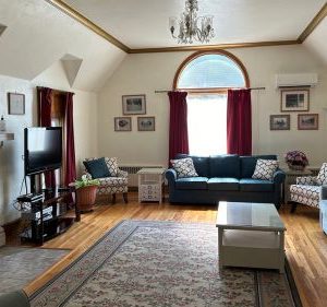 Latorre House - Living Room