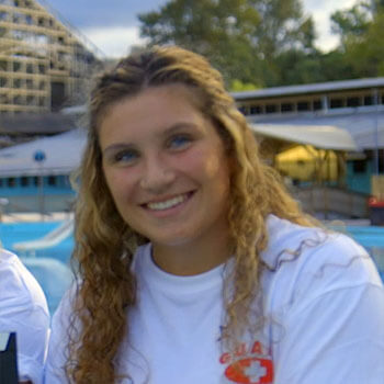Gianna - Pool Employee