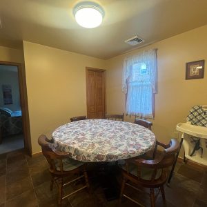 Latorre House - Efficiency Apartment - Dining Room